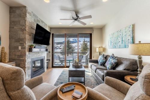 Blue River Flats Building 1 #103 by Summit County Mountain Retreats in Silverthorne, USA
