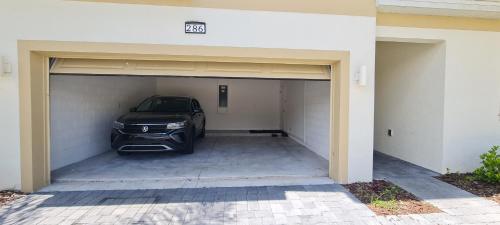M&C Zenith in Kissimmee, USA