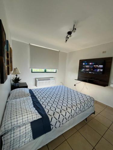 Aquatika Beach Resort & Waterpark in โลยซา