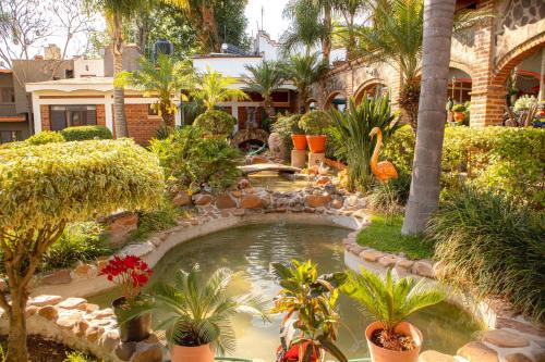 Kert, Hotel El Dorado - cerca de Chapala y del Aeropuerto in Agua Escondida