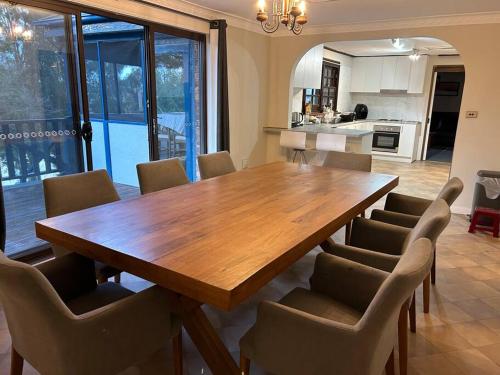 Luxury House 5 bedrooms in Windsor