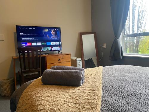 Alpine Lodge Queenstown – Queenstown, CA