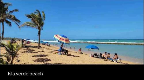 Close to Isla Verde beach and airport, Full AC