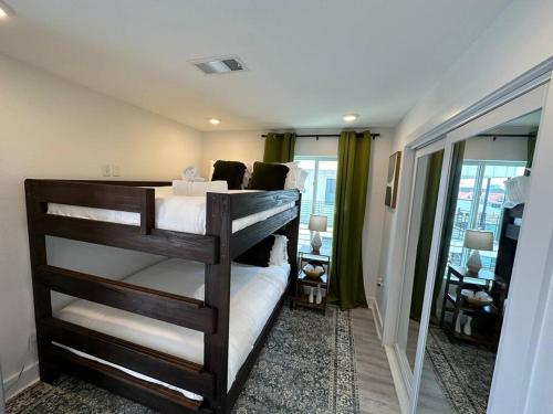 Spectacular Sleeps 7 NR Big Tex image