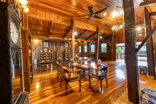 Athithara Homestay in Ayutthaya folyópart