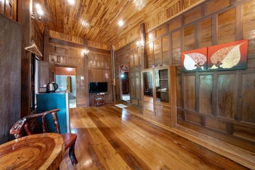 Athithara Homestay in Ayutthaya folyópart