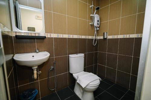Deluxe Twin Room image 1