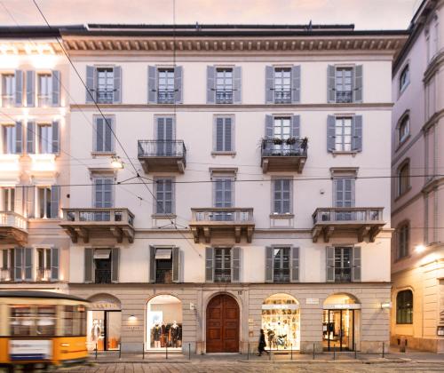 DOMYA - Manzoni 25, Milan