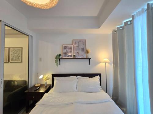 1BR Condotel at Azure Urban Resort Near Airport #AZ05, Manila