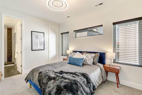 Bright 2BD 2BA Home 15 Mins to Downtown in Denver, USA
