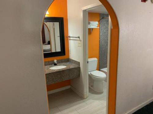 Hotel 2 Double Bed Hotel Studio 101 & Hot tub in Livingston, USA