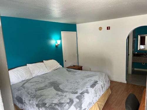 Hotel 2 Double Bed Hotel Studio 101 & Hot tub in Livingston, USA