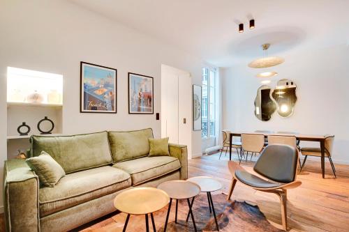 Pick A Flat's Apartment in Montorgueil - Rue Saint Joseph, Paříž