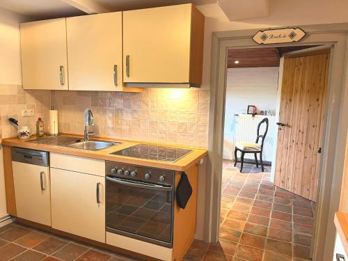 virtuve, Ferienhaus Stöpe (Ferienhaus Stope) in Sanktmargarētena