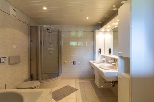 Bathroom, Metzgerwirt Vieh Heli in Bad Goisern