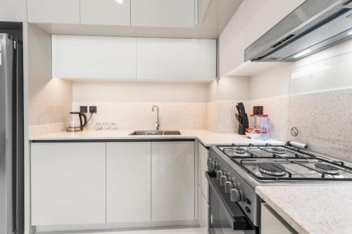Seaside Lux Retreat 2-BR Private Beach, Dubai (foto 4)