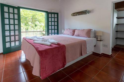 Serendipity praias, cachoeiras, piscinas naturais in บาร์ราเวลยา
