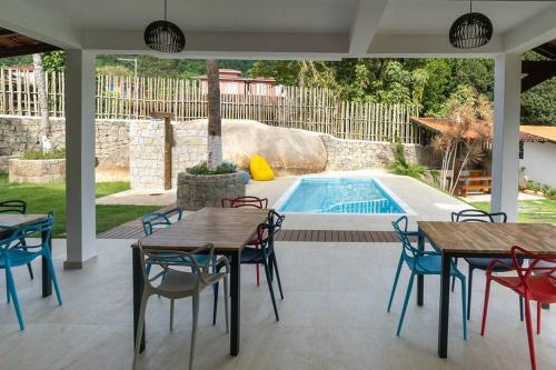 Serendipity praias, cachoeiras, piscinas naturais in บาร์ราเวลยา