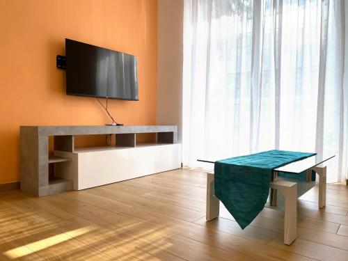 One-Bedroom Apartment image 1