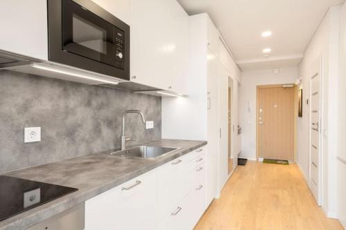Apartment with balcony and castle view by URBAN RENT, Vilnius (fotografie 7)