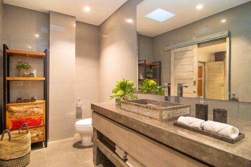 Three-Bedroom Villa with Private Pool image 9