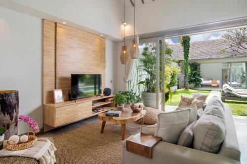 Three-Bedroom Villa with Private Pool image 8