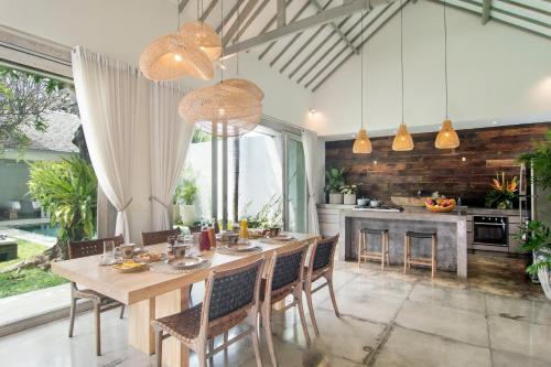 Three-Bedroom Villa with Private Pool image 4