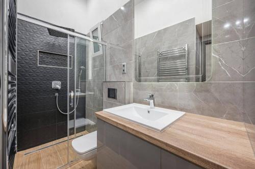 Exclusive Downtown Apartment with AC Room Type - Two-Bedroom Apartment Exclusive Downtown Apartment with AC Room Type - Two-Bedroom Apartment