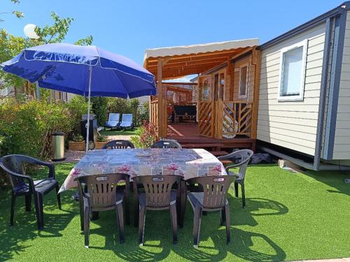 View, L'incontournable Tout Confort Camping Siblu near La Pomme de Pain