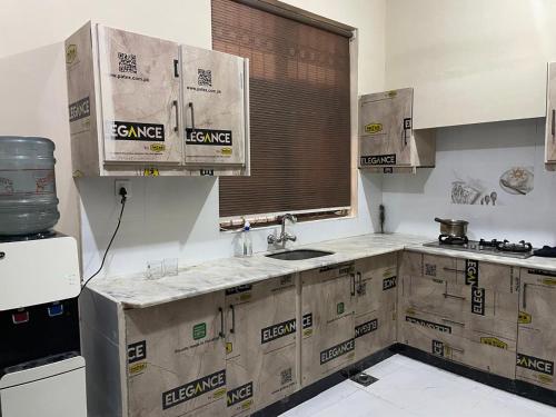 6 Bedroom Villa DHA Lahore - image 11
