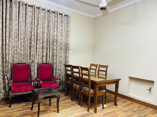 6 Bedroom Villa DHA Lahore - image 14