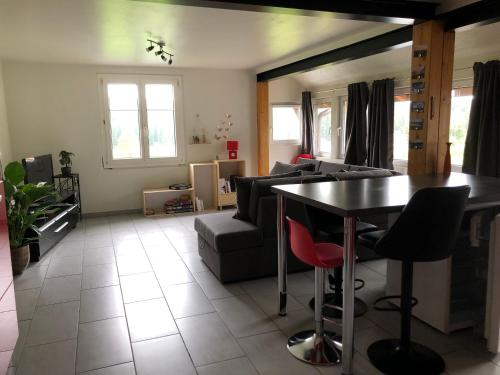 Iekārtas, Chez Nous in Les Breuleux