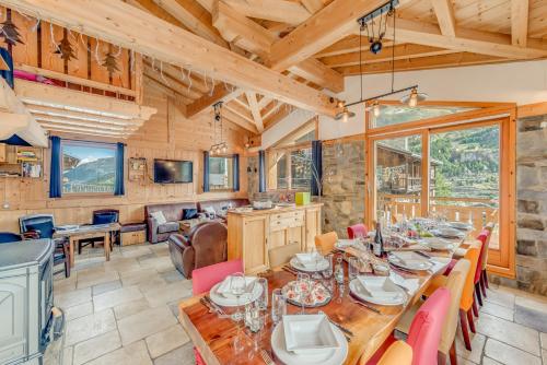 Chalet Monte Bianco near The Underground Bar Tignes Le Lac