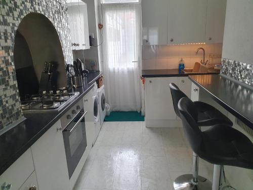 Great for town & beach in Boscombe East