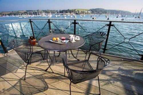 Janes Court Packet Quays - image 3