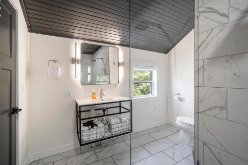 Center Suites in Douglas, USA