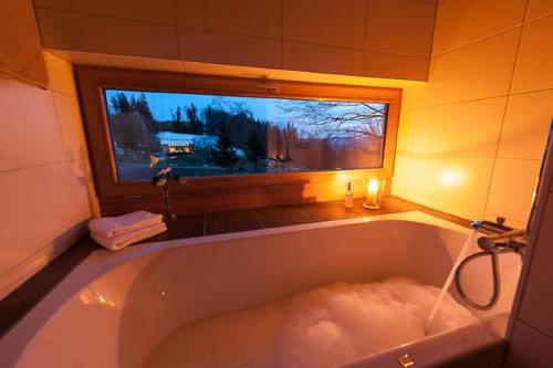 Baie, GutsAlm Harlachberg in Bobrach