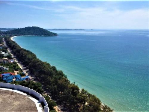 Beach front Apartment with Sea View VIP CONDOCHAIN Beach front Apartment with Sea View VIP CONDOCHAIN
