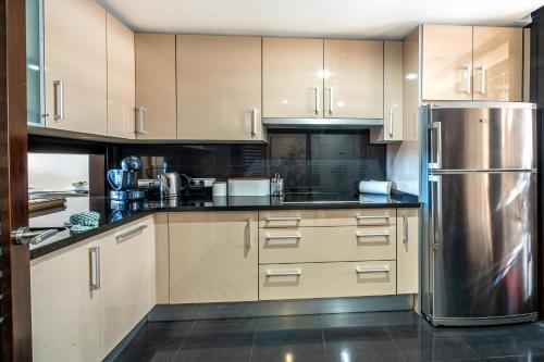 Beautiful Beachfront Apartment in โลส กรานาโดส เดล มาร์