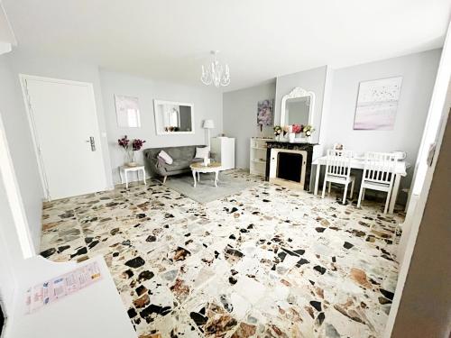 Maison de village - Suite Baroque cosy et élégante à 1 h de Paris proche Fontainebleau (Maison de village - Suite Baroque cosy et elegante a 1 h de Paris proche Fontainebleau) in Ville-Saint-Jacques