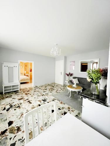 Maison de village - Suite Baroque cosy et élégante à 1 h de Paris proche Fontainebleau (Maison de village - Suite Baroque cosy et elegante a 1 h de Paris proche Fontainebleau) in Ville-Saint-Jacques