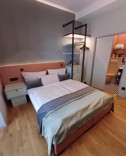Lint Hotel Köln - image 8