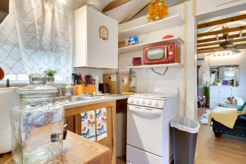 Cottage with Fire Pit and Lake Access in Waterloo! in Waterloo, USA