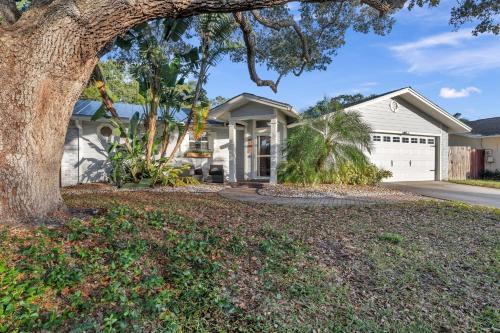 Heated Pool, Stylish Home - Grand Cypress Retreat, Clearwater (photo 7)