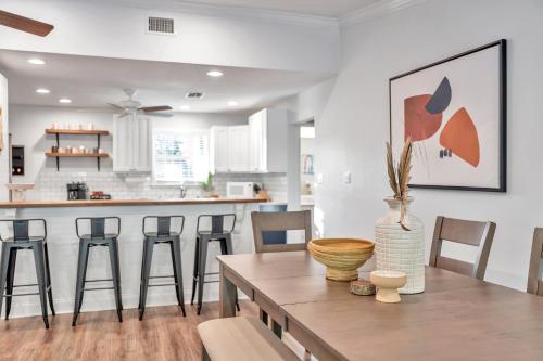 Heated Pool, Stylish Home - Grand Cypress Retreat, Clearwater (photo 4)