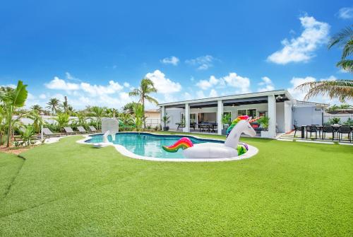 สภาพแวดล้อมโดยรอบ, Miami 5BR Entertainer Heated Pool & Ping Pong L08 near อุทยานเขตร้อน
