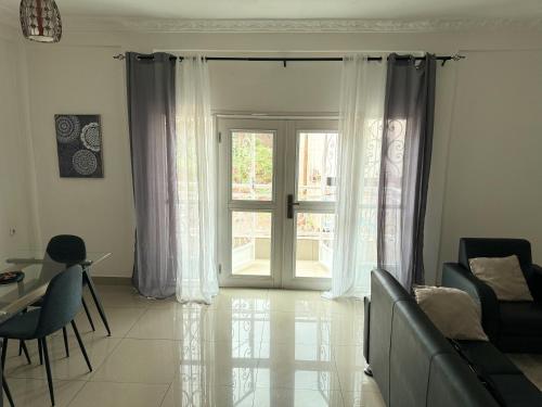 Appartements modernes Wifi TV - Yaoundé Omnisports - image 5