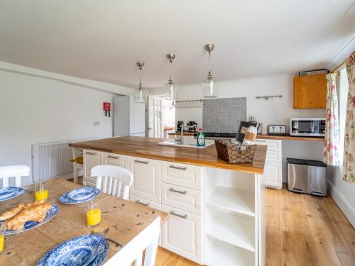 บริการและสิ่งอำนวยความสะดวก, Pass the Keys Unicorn Cottage Rural Cotswold Escape in ซัลฟอร์ด