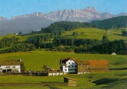 Hotel Garni Traube B&B in Schwellbrunn, Schweiz