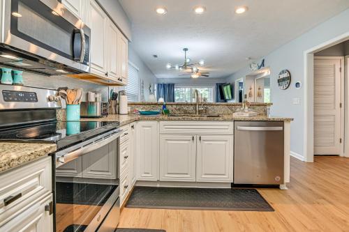 Myrtle Beach Condo on Intracoastal Waterway! - image 9